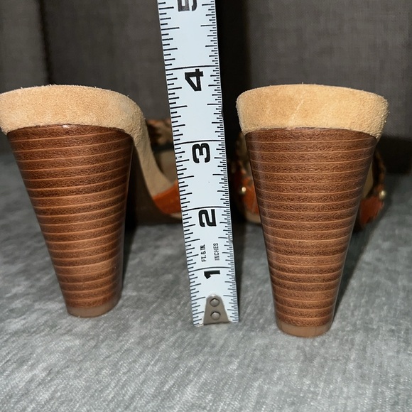 Maxstudio Orange Leather Criss-cross Sandals, size 7 EUC - Picture 8 of 8